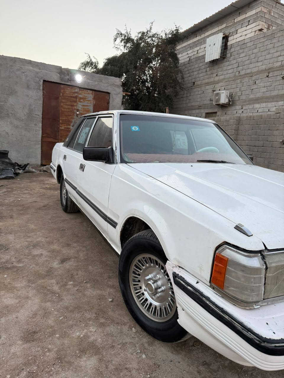 سلام وعليكم سوبر موديل 85 مكينه وكير كارتون  تريك 180 راقم بغداد دولي سنويه ل 30 طخم تاير حداده جديده مكان بصره الزبير. ***********  سعره 33بيه مجال
