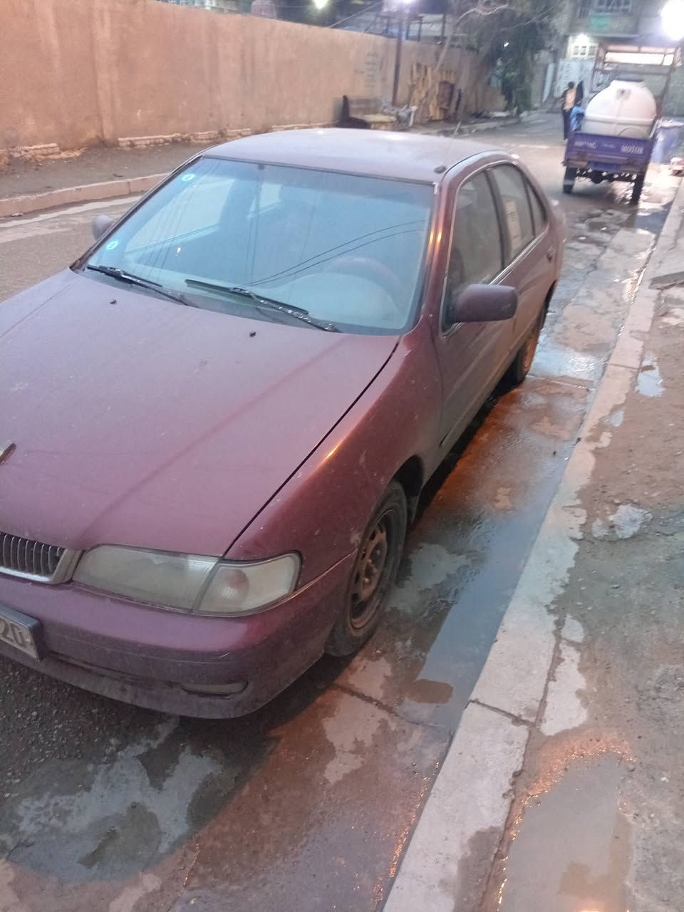 سلام عليكم نيسان سني موديل ١٩٩٩ سياره كلهه شغاله تبريد تخم تاير صدر كله جديد رقم انكليزي بسمي عارظهه ٤٥ مكان بغداد الجديده رقم هاتف ***********
