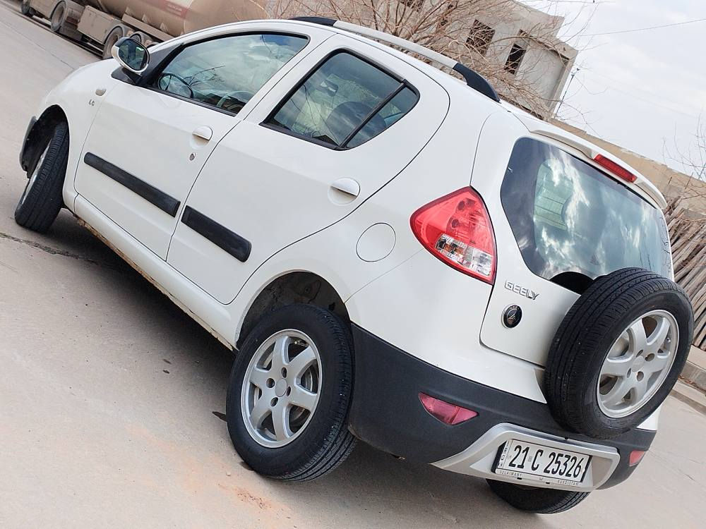 بسم اللە الرحمن الرحیم
جیلی پاندا 2014 ڕەنگی سپی بەفری سپێر لەکۆڵ بێ بۆیاغ بێ سارد گێڕ ئۆتۆماتیک شاشە ئایپاد ABS ESP USB توڵی سەقف و بلاجکتۆر گێڕو مەکینەی بەشەرت نەکراوەتەوە سەنەوی تا2030 تازەیە چواتایەی نوێی لەژێردایە سەیارەکە بێ نوقسانیە و بەڕاستی ماڵی دۆستە نرخی کۆتایی بێ معامەلە ٥۷ گەڵایە تەحویلو وەکالەو غەرامە بەشەرت بۆ زانیاری زیاتر *********** السليمانية, العراق
