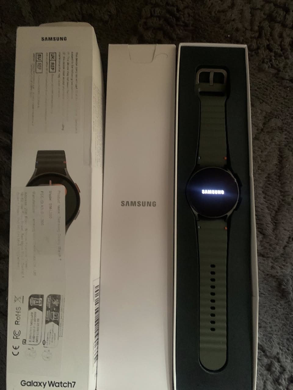 السلام عليكم 
Galaxy watch 7 
مال امزون جديد غير مستخدم 
السعر ٢٠٠ الف 
*********** واتساب
