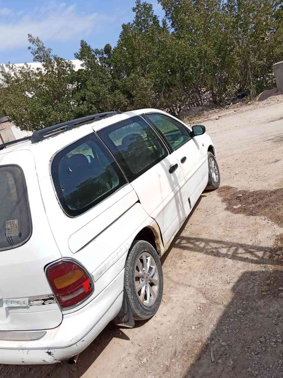 فورد كيرومحرك كرونه جدد سياره حلوه للبيع امراوس  مكانه نجف مناذره***********السعر27
