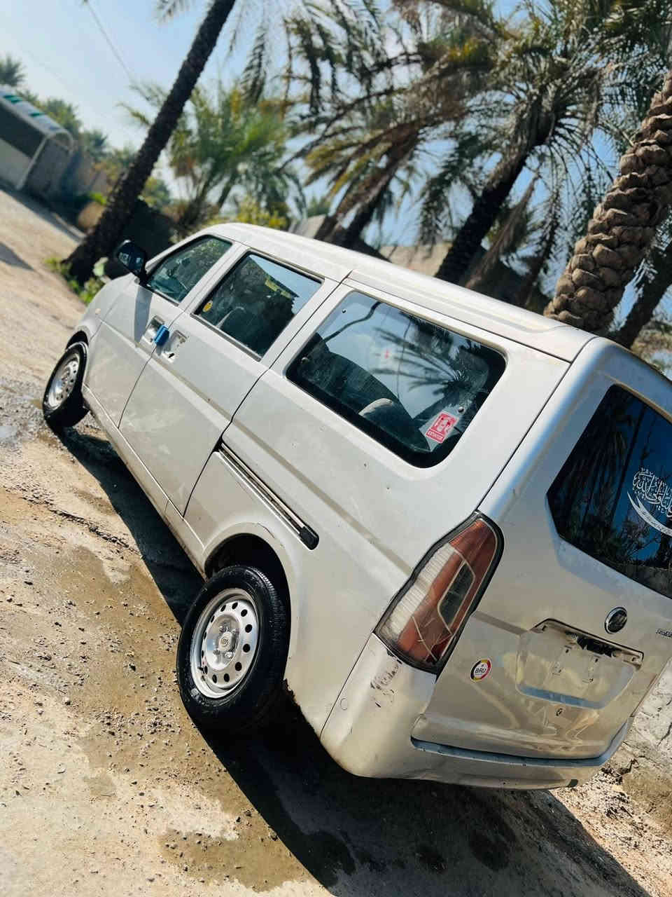 السلام عليكم شباب للبيع ليفان 2013 مزاد وزارة الداخلية 10 راكب كير عادي ع وضع الشركه بدون ضربه وصبغ محرك مسبوشي بلادي مال وكاله الاستخبارات بيه كتاب بسمي وانطيك وكاله بسم المشتري 
السعر 34 $وبيه مجال بسيط للشراي رقم الهاتف***********
