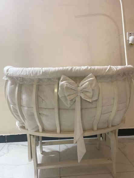 كاروك استخدم قليل 
ماركه ماخذينه غالي ماركه 
مع دوشك 
السعر 100 الف 
رقم الهاتف 
***********
