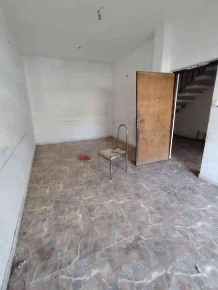 🏡 بيت للإيجار
📐 المساحة: 120 متر
🛏️ يحتوي على 3 غرف نوم
🍽️ مطبخ
🛋️ صالة
🚿 خدمات
🚗 كراج

📞 للاستفسار أكثر يرجى مراجعة مكتب أرض القمة
📲 أو الاتصال عبر الرقم التالي:

💬 يوجد واتساب ***********
***********
