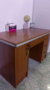 ميز للبيع مكان بغداد 07735936842