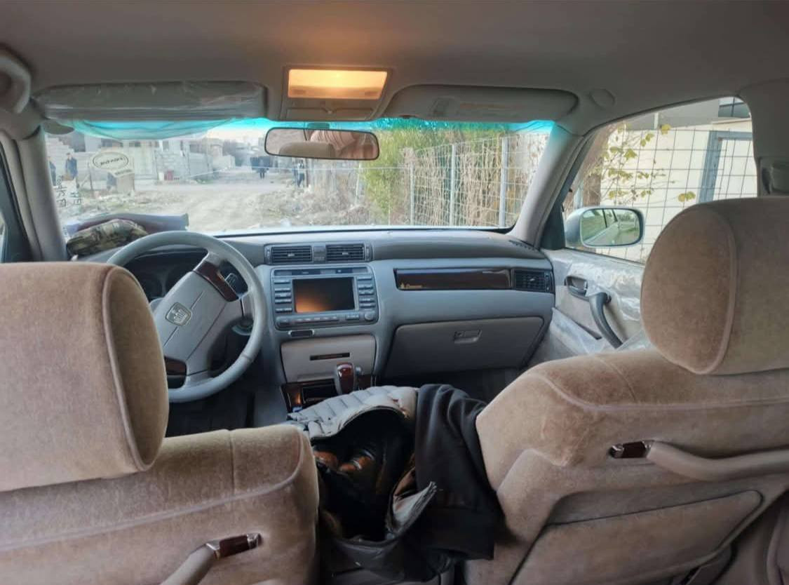 مەلیکە مووس 2003
مەکینە دیڤۆری بچوک D4
گێر و مەکینەی بەشەرت بێ دووکەڵ  مەزبوت بەشەرتی سەد فیتەر   50$  مەعامەلە 
کارەبای هەمووی ئیش ئەکات 
چوار کوشن کارەبا 
تەبرید سارد و گەرم ئیش ئەکات مەزبوت 
تەقە و ڕەقە بەشەرت بێ کێشە 
چوار تایەیی لۆکی لەژێرە  سەیارەکە  زۆر جوان و جاهیزە ماڵی دۆستە   مشتەریت نامە بنێرە لەخزمەتام   ژم ***********  شوێن سیدصادق
