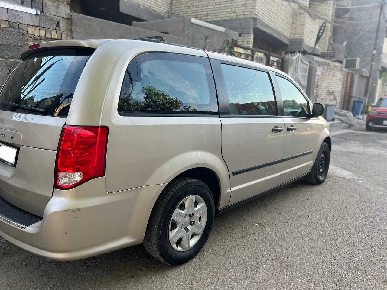 السلام عليكم دوج كراند كرڤان 2012 وارد كندي
محرك 6 سلندر   تبريد قطعة وحدة   
7 راكب  
لون ذهبي 

رقم بغداد دولي   
السعر  123 ورقة بيه مجال قليل  

العنوان بغداد

مكلف ب نشر
استفسار  رقم 
***********
