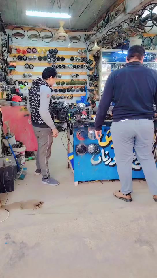 السلام عليكم شباب سيبايه للبيع +هورنات بوش ***********
