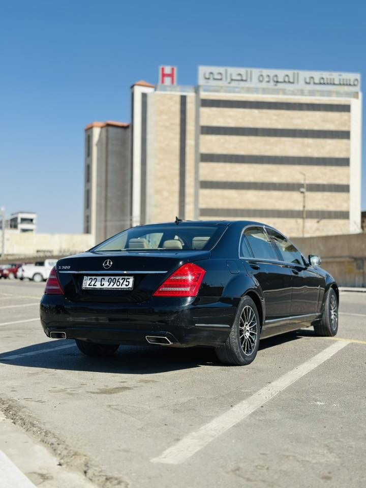 السلام عليكم سياره مارسدس ادوات موديل 2013 كفاله خليجي 6 سلندر فول مواصفات بانوراما لون اسود باب طويل رئاسي عنوانها البصره السعر 130 وبيها مجال الرقم للأستفسار ***********
