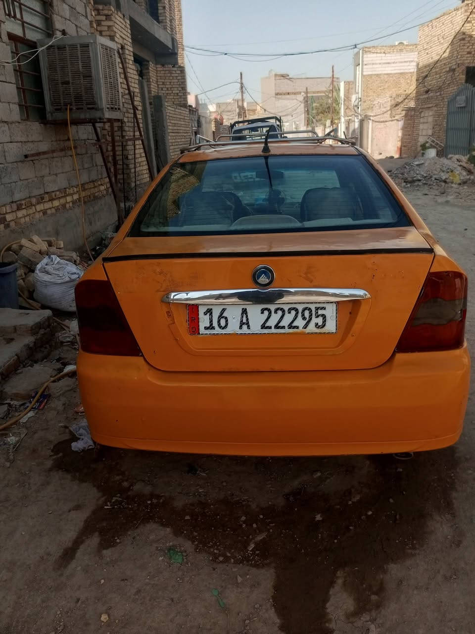 السلام عليكم للبيع سياره جاهزه كير مكينه حداديه سنويه جديده مصفره هيه وغرامات راعيه موجود مكان الدوانيه السعر ب20وبيه مجال قليل لشراي ***********
