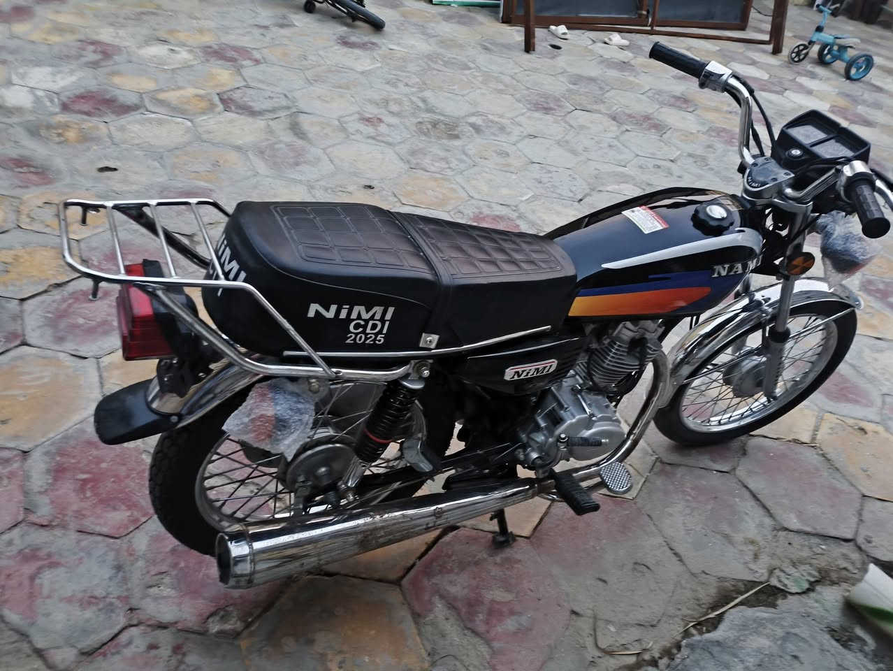 سلام عليكم نامه مديل 26للبيع دراجه مكفوله برغي ما مفتوح بيه كهرباياته كله شغاله دراجه نضيفه وحلوه سعر خاص وهاذه رقمي ***********
