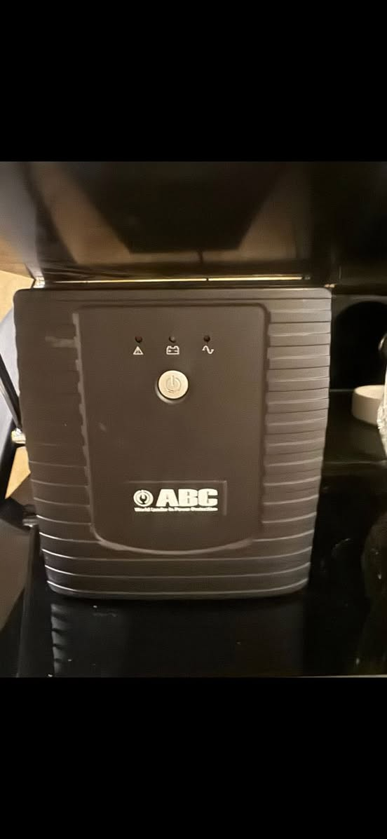 السلام عليكم
بلي ستيشن ٥ العادي مع كل الالعاب بلصوره 
و يو بي اس و كامل الملحقات 
السعر ٦٥٠ قفل 
المكان النجف حي السلام 
رقم التواصل للشراي *********** واتساب
