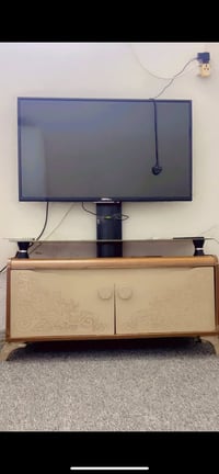 ميز طعام • ميز بلازما • اثاث منزلي