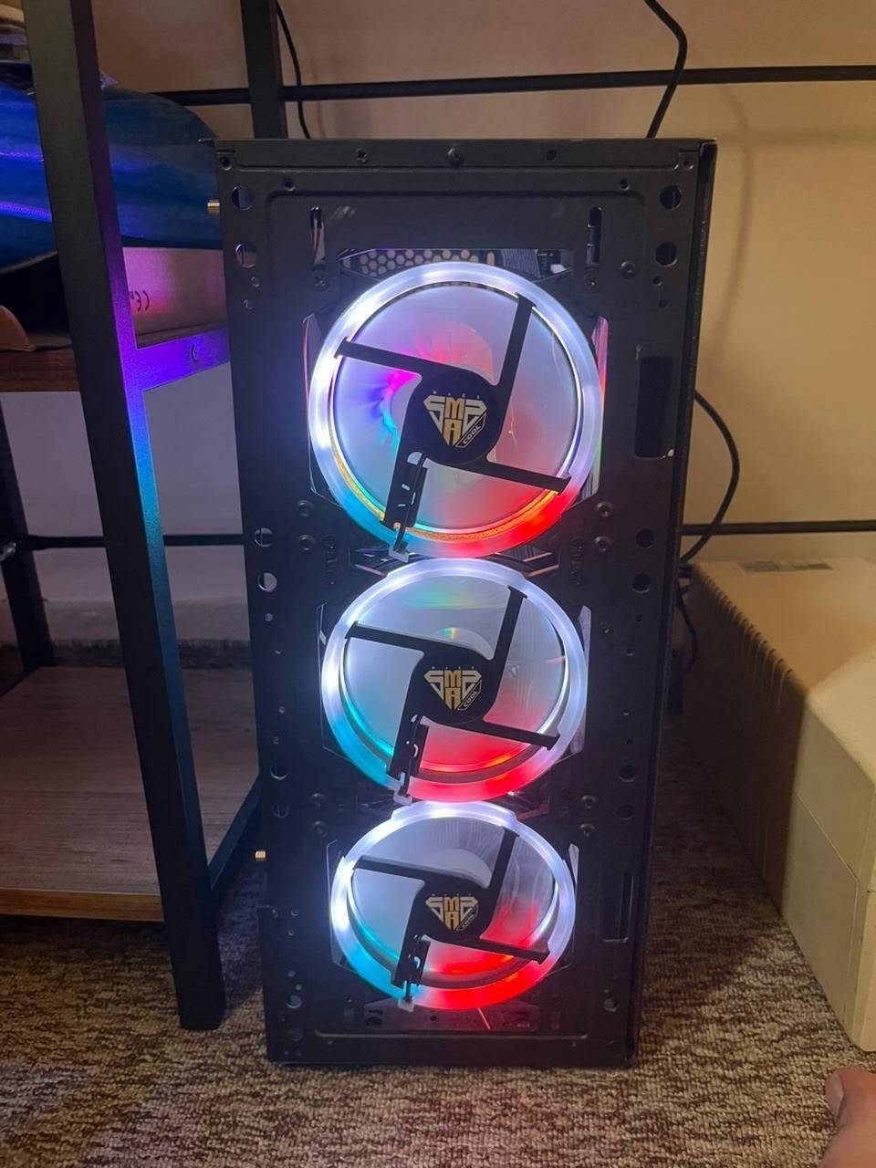 حاسبة كاملة للبيع
المعالج: Intel(R) Xeon(R) CPU E5 -2670
كارت الشاشة: Radeon Rx 580 16MB
 الرام: 16GB
 :  الهارد: SSD M.2 500GB 
 النظام: Windows 11 Pro مفعل

  للتواصل خاص
***********
