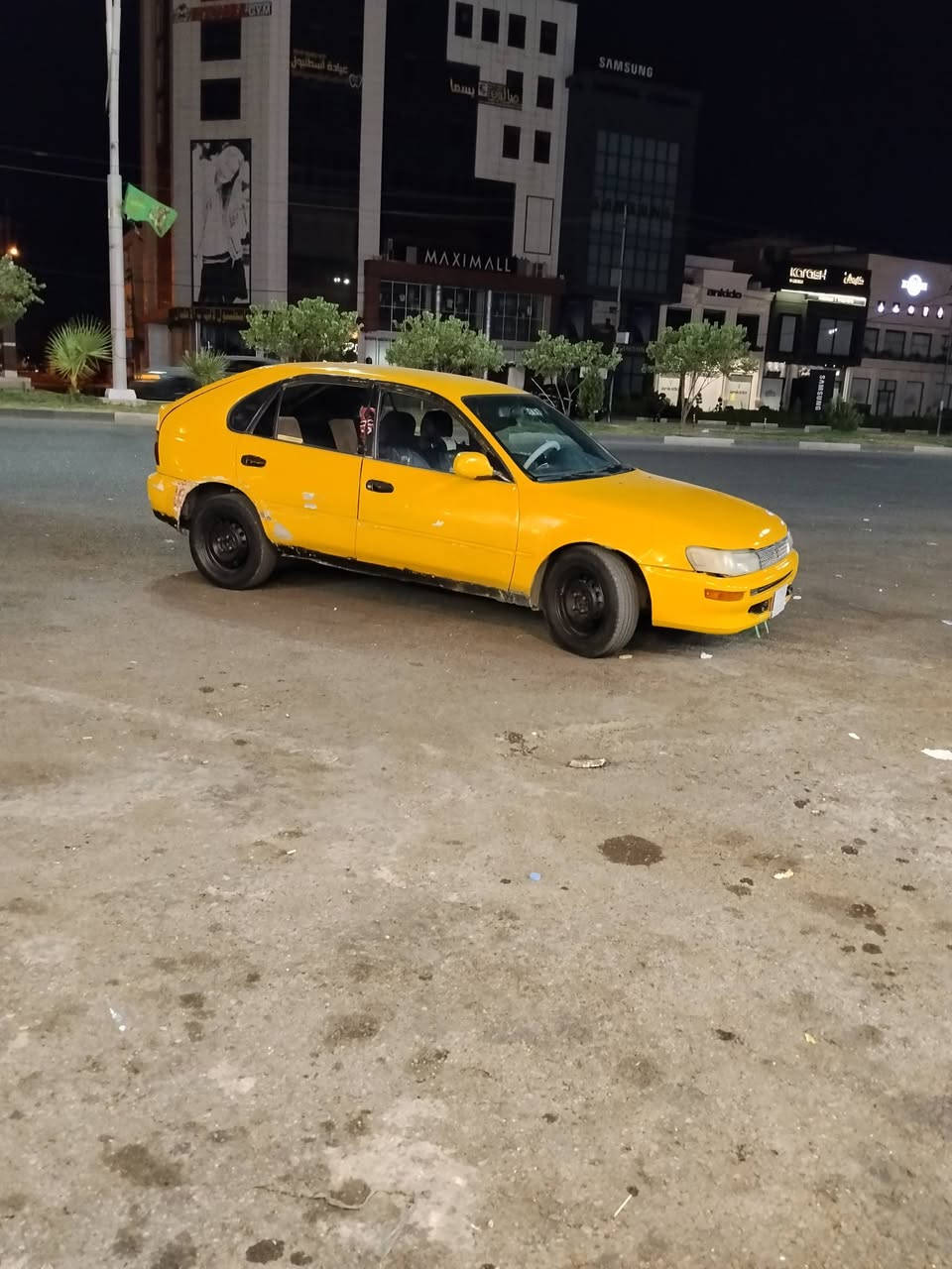 سلام عليكم كوريلا موديل 93سنويه عاج سياره بلادي كير محرك بل شرط سعر29وبيها مجال بسيط رقم ***********
