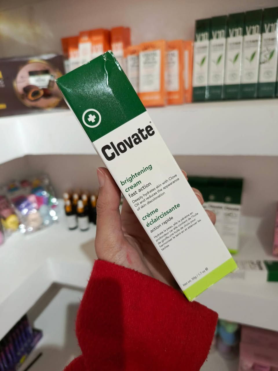 كريم تفتيح البشرة Clovate يعمل ؏ تقليل مظهر التصبغات والبقع الداكنة. يحتوي ايضا على زيت القرنفل الذي يساهم في ترطيب البشرة بعمق.خالي من الكورتيزون والزئبق، ويستخدم لتفتيح وتوحيد لون البشرة.
كريم +صابونه 
يوجد توصيل لجميع المحافظات العراق 🇮🇶


**إذا كنت صاحب هذا الإعلان وتريد حذفه لأي سبب، رجاءا أرسل رسالة إلى الدعم الفني**