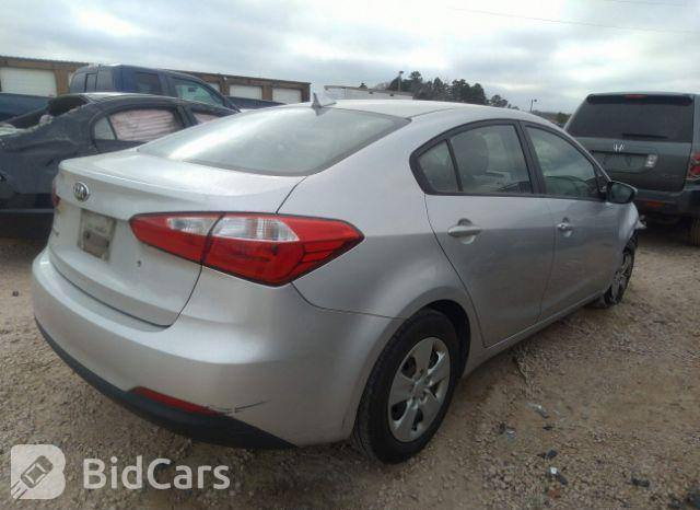 السلام عليكم
كيه فورتي2015
جاهزه من كلشي 
صدر 
محرك دوش مجفت جديد على لبسحك بعده
صدر جديد 
تخم تاير جديد 
والتفاصيل با المنشور
سعره 10500$
مكان السياره العلاوي شارع شيخ معروف 
***********
