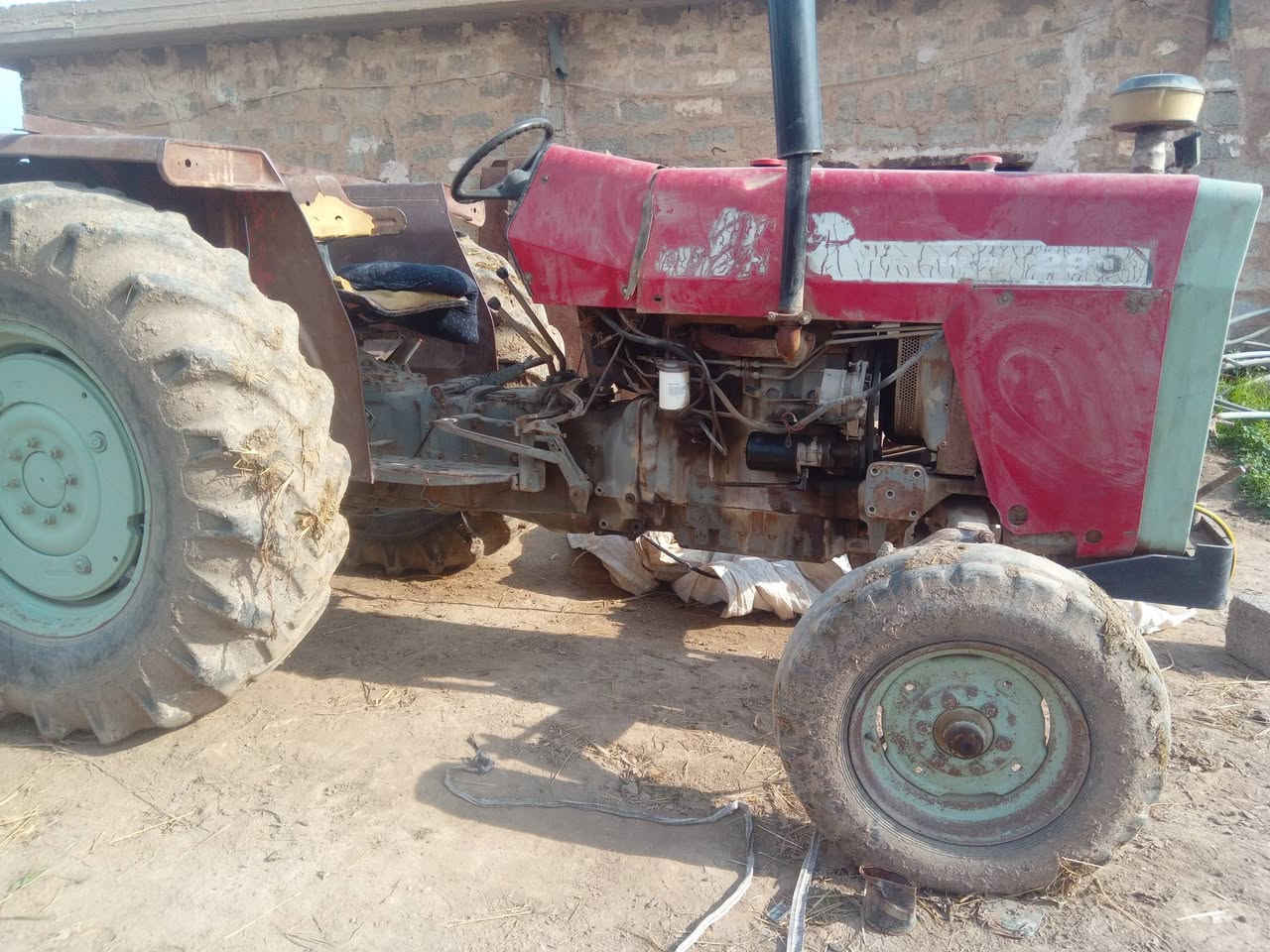 مكينه  للبيع فوركسن انكليزي 90رقم بغداد المكان مع فيدان مع معدلان الرضوانيه ***********
