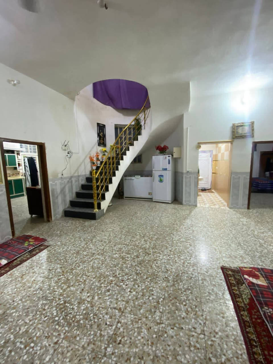 للبيع أو المراوس
دار طابو صرف المساحه ٢٨٠م الموقع قضاء المحاويل الطيارين دور الظباط بناء حديث وحاله البناء جيده واجهه ١٤ ونزال ٢٠ كما أن عرض الشارع ١٥م تبليط مع ارصفه وكامل خدمات / مطلوب إسكان ٢٠مليون المبلغ الكلي مع الإسكان ١٢٠مليون أو تدفع ١٠٠والاسكان يدفع بلشهر ١٧٠الف  ..   أو مراوس مع دار في المحاويل أو القرى المجاوره للقضاء شرط البيت يكون طابو سند ٢٥تحويل مباشر
***********
