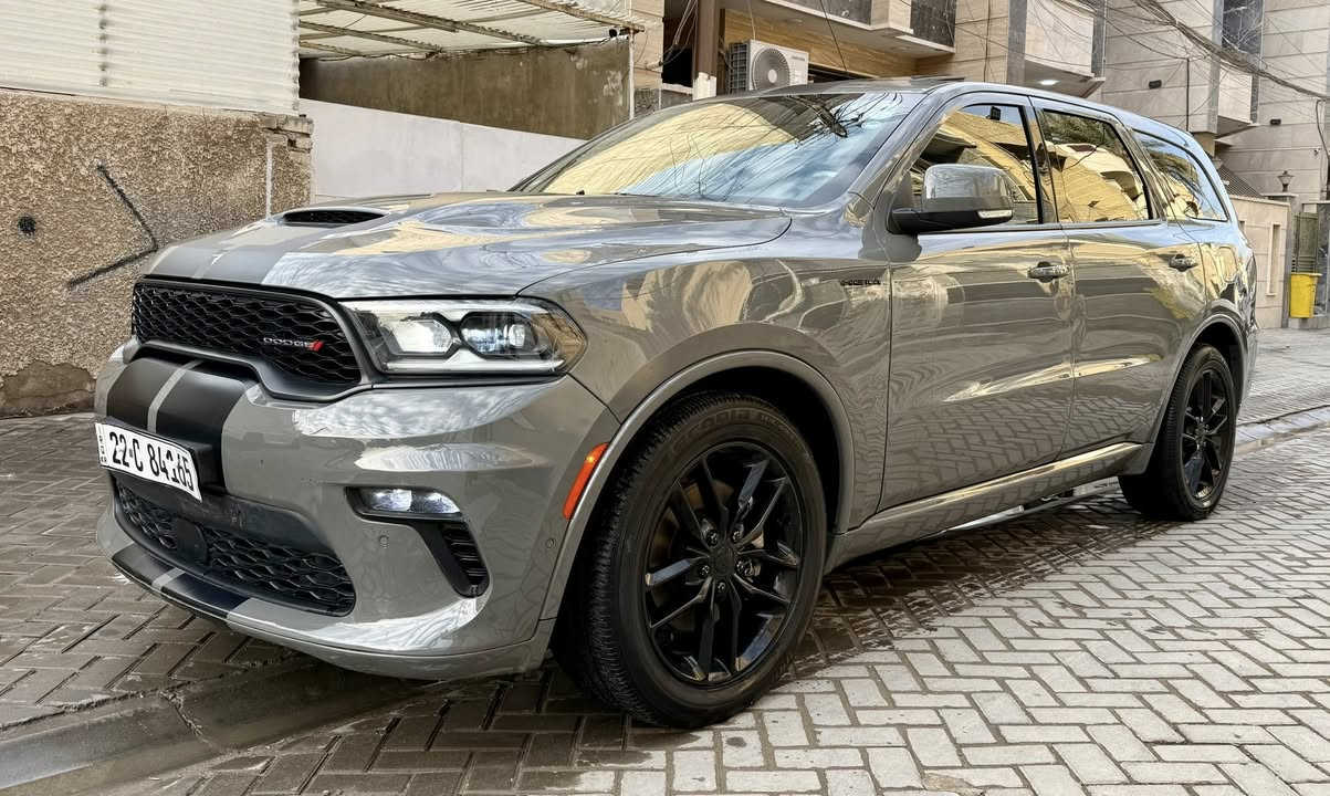 السلام عليكم دوج دورنكو 2022 كلين مكفولة  لون اسمنتي مميز سيارة عليها تظليل لمدة سنة مدفوعة مسموح بكل العراق وسنوية تظليل وياها فول مواصفات RT محرك 8 سلندر فور ويل شحن لاسلكي  فتحة سقف كنتارا كشن كهرباء جلد تدفئة وتبريد مقاعد رادار امامي وجانبي نقطة عمياء حساس اصطفاف امامي وخلفي بلوجكتر ماشية 30 الف سيارة  ورقم اربيل بسمي مكانها بغداد رقمي للاتصال ***********
