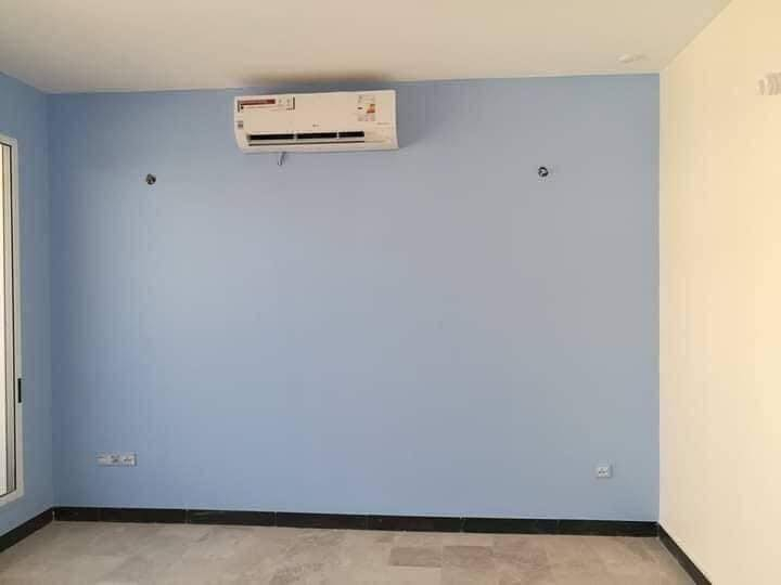 السلام عليكم اني من سكنه حي حطين صباغ بيوت داخل وخارج كول انواع الصبغ والديكورات اشتغل وشغل درجه اولى  متواجد فيس وهاذا رقمي بي واتس 
***********
