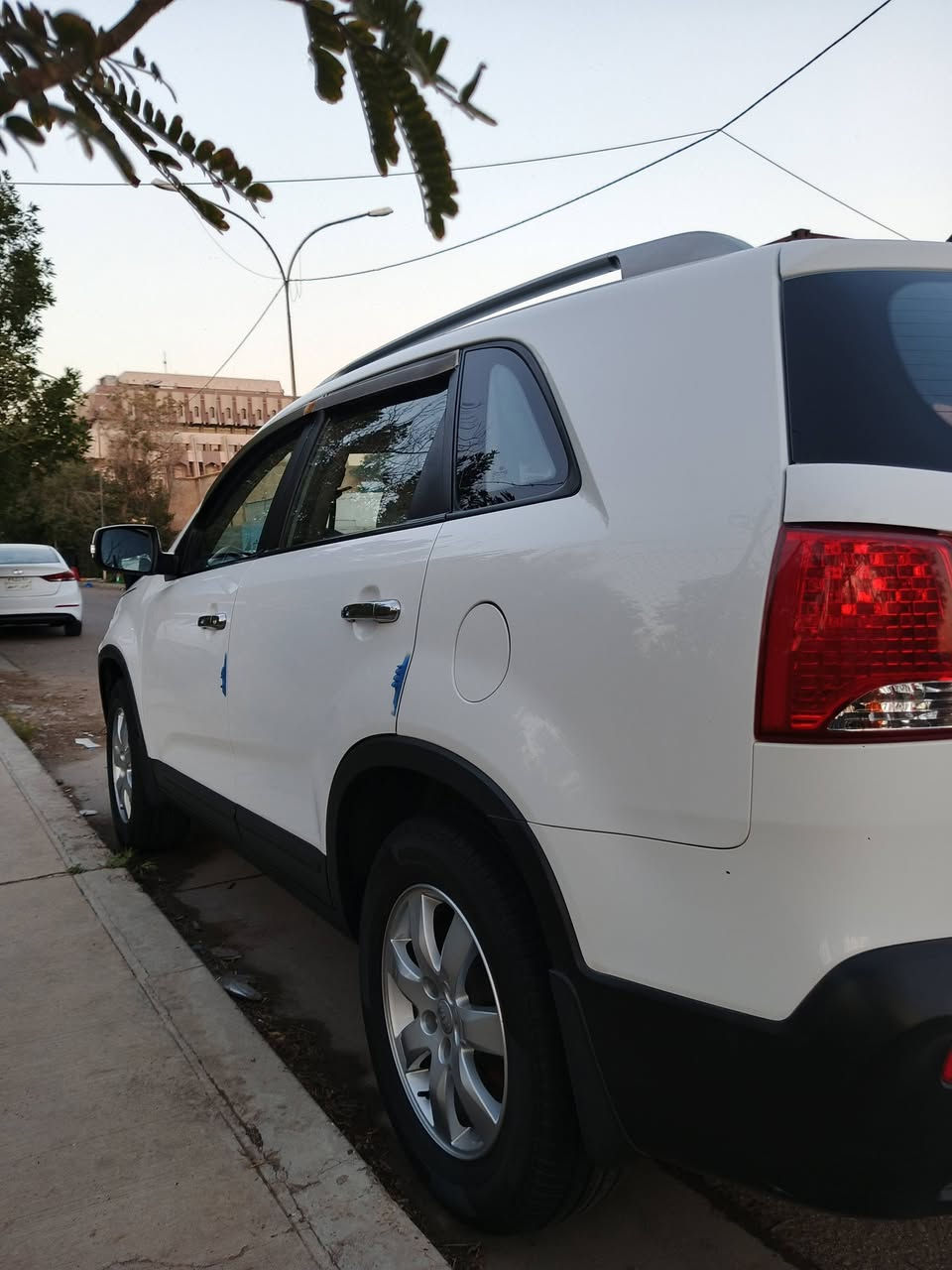 السلام عليكم
كيه سورنتو خليجي ١٣
مكفوله كفاله عامه 
مكينه ٢٤٠٠ السياره جاهزه مابيه اي نقص 
مال جناي ‏‪***********‬‏
مكان واسط 
مكلف بل نشر
