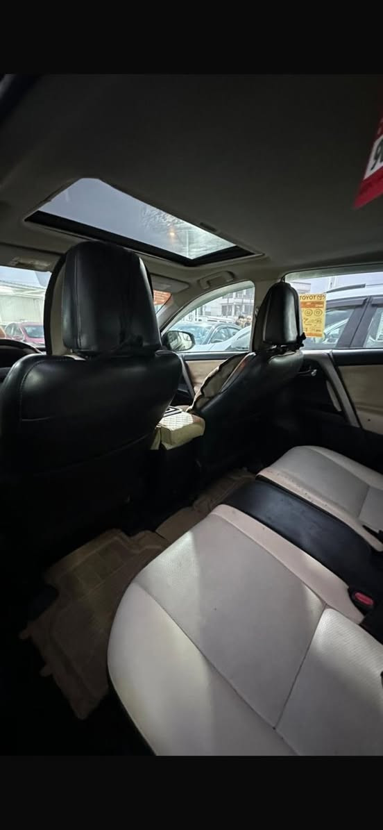 السلام عليكم
راف 4.     2018
مكفولة من صبغ
فقط بارد برأس البنيد
بدون شاصي بدون ايرباك 
فتحة 
داخل جلد ابيض 
مانع انزلاق
شاشة
السعر 165 بيها مجال
*********** زيد الجبوري
