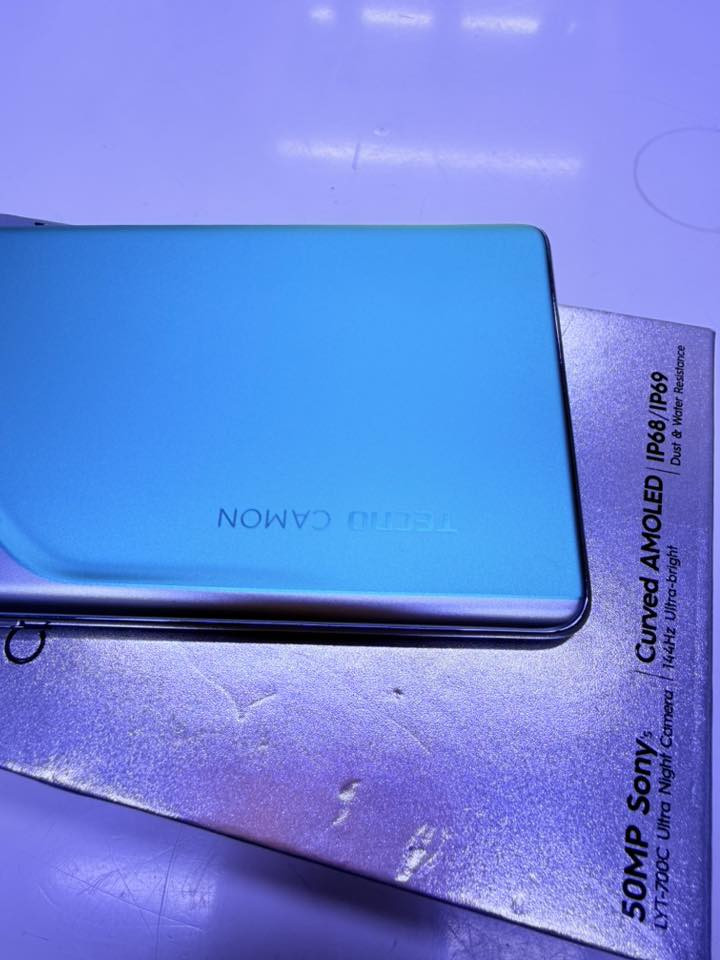 السلام عليكم تكنوا كامون 40 برو 5g
256 /16مستخدم اقل اسبوع غراضه جدد غير مستخدمات 
السعر 240 قفل مكاني الدوره
***********
