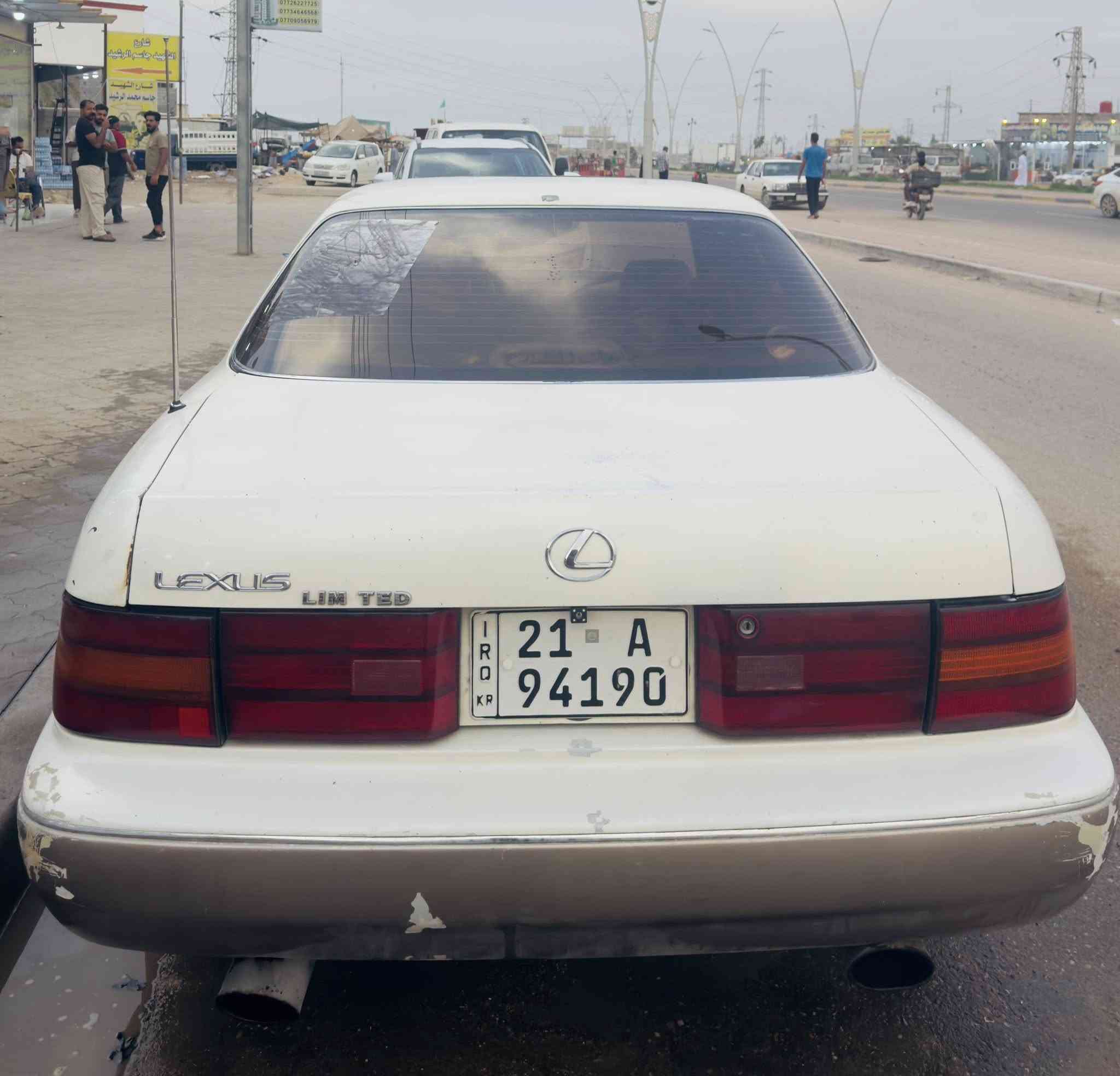 السلام عليكم لكزز ls400 مديل. 91 للبيع
سياره كفاله من الضربه  والصبغ  نظيفه السياره مامتعوبه وعليه منضومه غاز كير مكينه كفاله السعر 70 وبيه مجال 
***********

