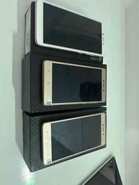 عندي هاي الاجهزه جديده استعمال فقط فتح كارتون كامل ملحقات شاحنه سماعه ...