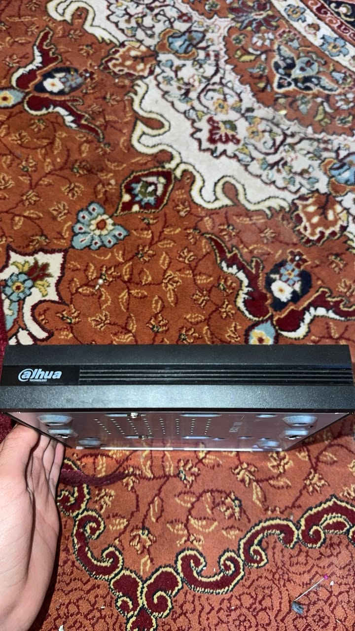 ‏سلام عليكم عندي كاميرات للبيع جميع ملحقات شركة أسوار سعر 200 وبي مجال شوي رقم الاستفسار ***********￼￼
