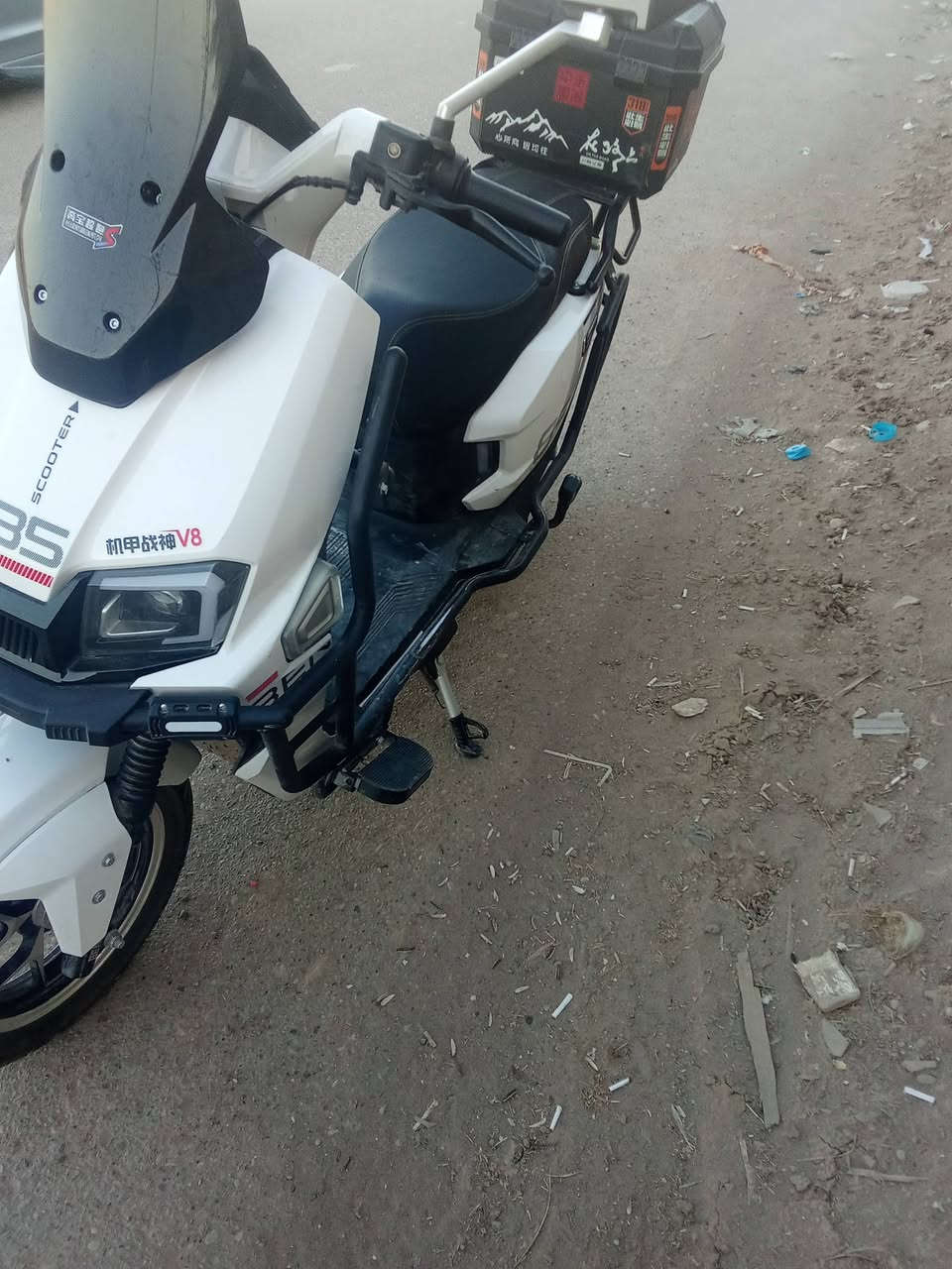 اسلام عليكم دراجة شحن 6بطاريات استخدم قليل لسعر 750بعقوبة الجديدة لاتصال ***********
