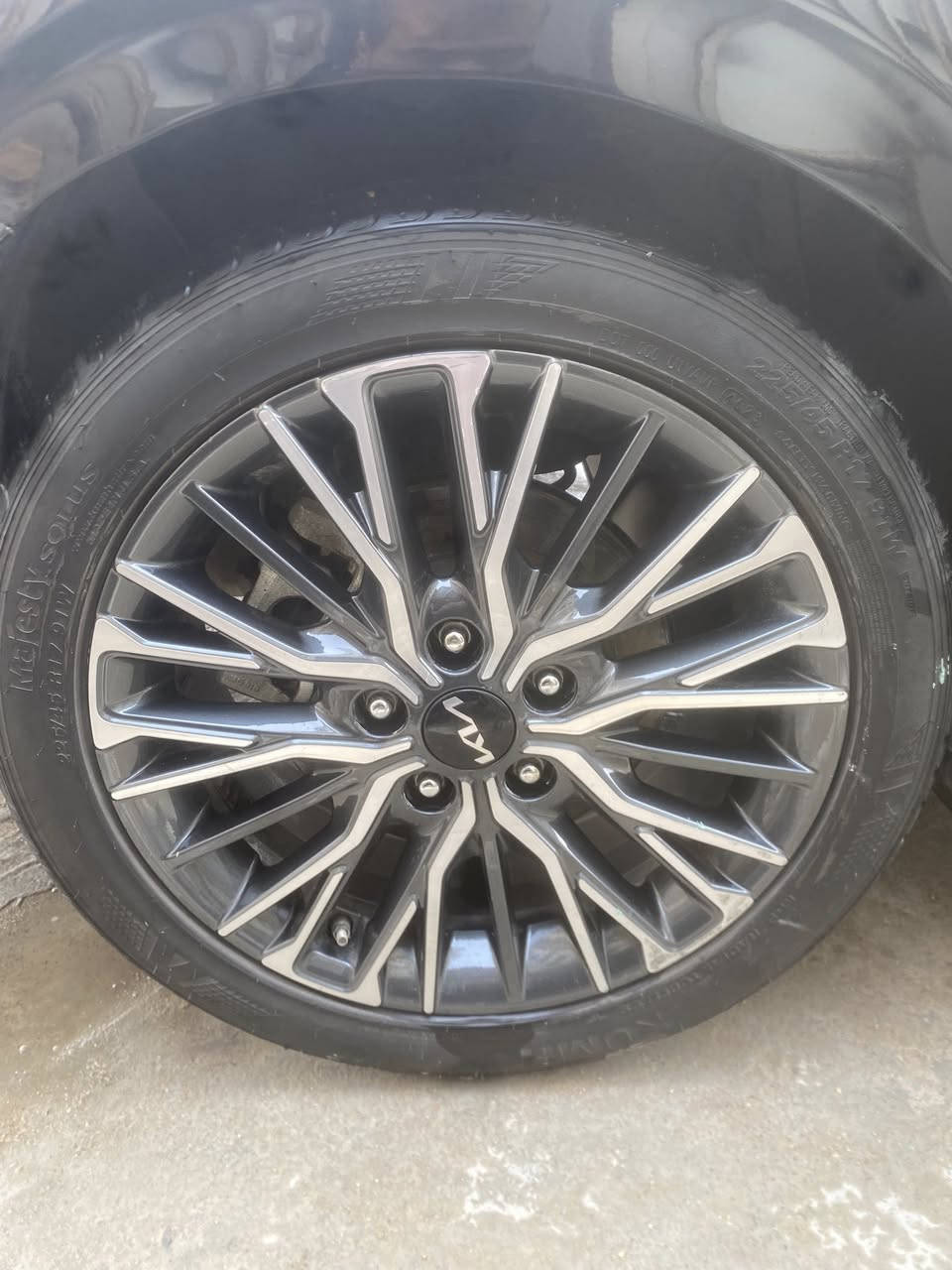 Kia Forte GT Lain

السلام عليكم

كيا فورتي جي تي لاين موديل 2024 

ماشيه 16 الف فقط مرقم بغداد كامل رقم وهزة جديد

فول عدا الفتحه 

مكينه 2000 دوش المرغوب

تحديد مسار

نقطه عمياء

قيادة ذاتيه

مثبت سرعه

توقف ذاتي

رادار امامي وخلفي وجانبي

اشاير بالمري

لد امامي LED

لد خلفي LED

تبريد شاشه

سبايدر خلفي

سايد بريك بصمه 

وبعد بيها هواي مواصفات 

سياره جديده 

سعرها 164 وبيها مجال بسيط 

مكاني بغداد الكراده 

***********

***********
