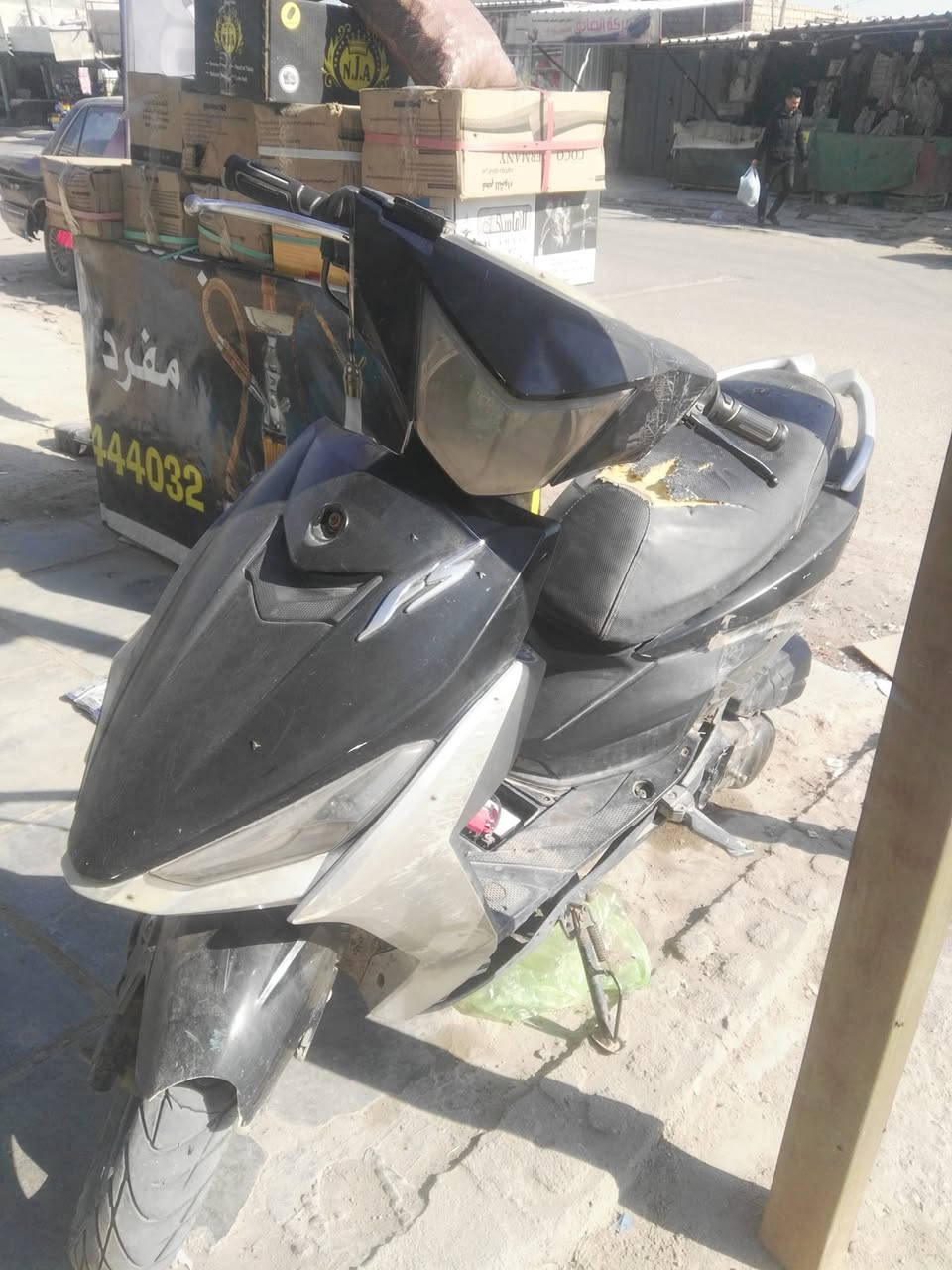 السلام عليكم ورحمة الله وبركاته 
سگنز fs صيني 
مكينه جاهزة ضمان شلعة ومعدل ماشي عليها 100+ 
عداد شغال 
لايت أبيض عالي والناصي ملون 
بكلايت شغال 
أشاير شغاله 
كهربائيات كلها سليمة 
تشتغل سلف بأي وقت 
عوزها قبق هندر وقبق باتري فقط 
سعر 300 بيها مجال أو مراوس بجهاز حسب القناعة. 
تواصل واتساب ***********
ما متواجد بالفيس دائما 
مكاني الناصرية مركز
