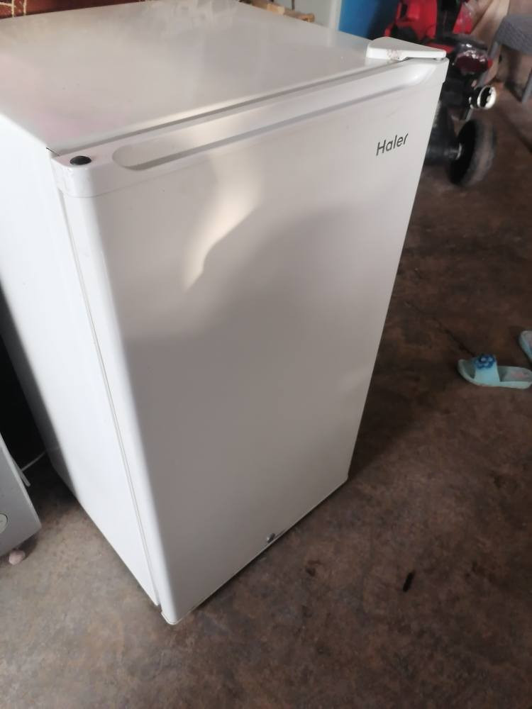 ثلاجة صغيرة اللبيع شغل سعرا ٧٥ بي مجال كركوك حي العروبه يم ملعب خومسي او وكف قديم حجم ٦ قدم كل بلادي شركة مابي اي عيب شغال بل شرط ٧ايام ضمان
***********
*********** كركوك, العراق
