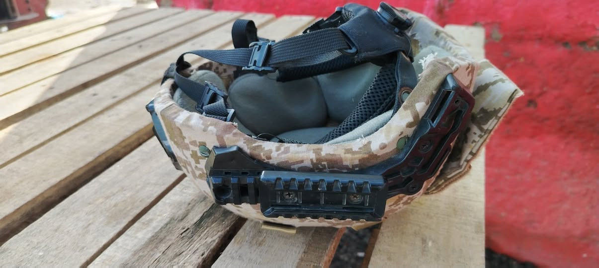 خوذة الياف اصلية البيع 
قياس S+1 سمول اصغر خوذة 
سعرة 85الف عنوان مدينة الصدر
رقم هاتف📞 ***********
رقم هاتف📞 ***********
