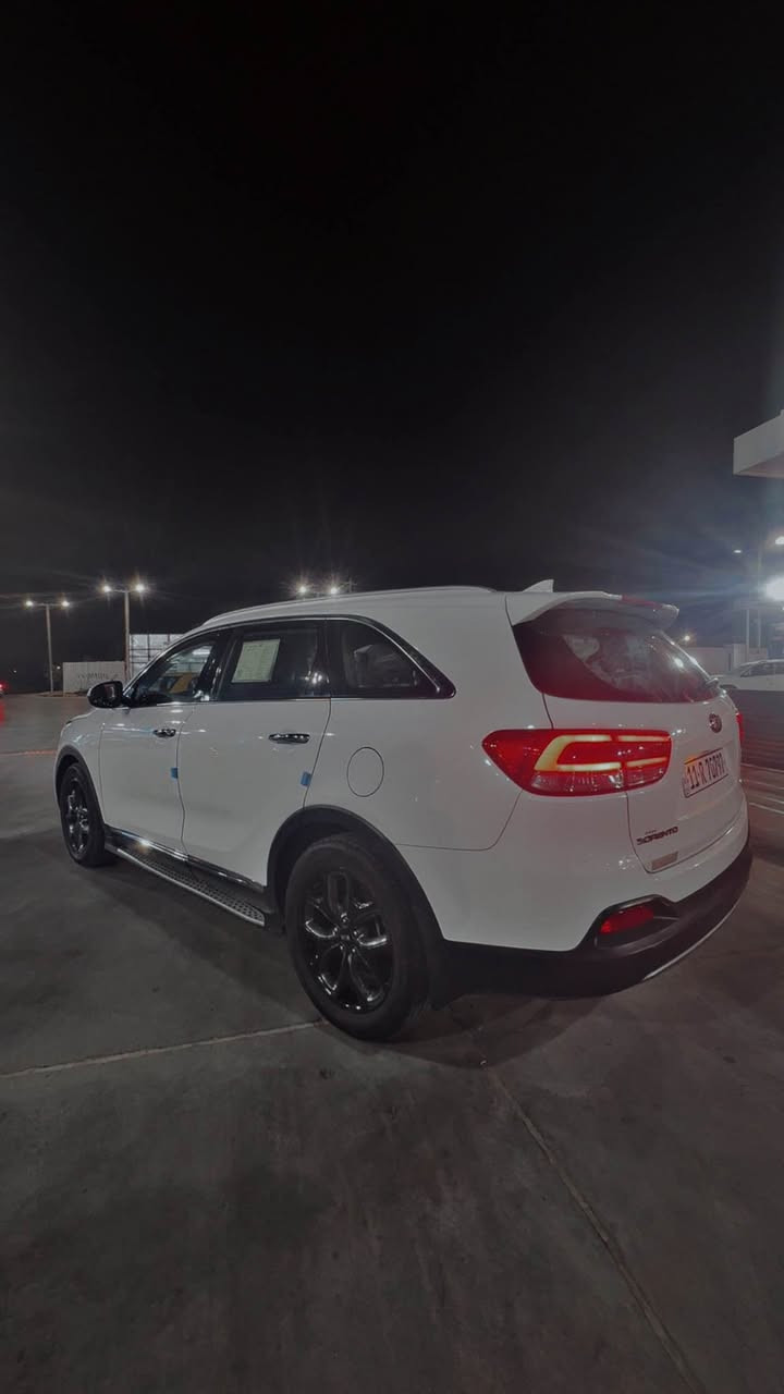 سلام عليكم 
سورنتو2018. خليجي

رقم بغداد الجديد بسمي تحويل ثاني يوم

 مكفولة كفاله عامه من كلشي 
بصمه تشغيل ابواب 

6 سلندر 

  7 راكب 

مكينه3500  

كير 8 نمر    

حساس امامي خلفي اشاره ترحيب 

كامره دواره

تبريد 3 قطع

كروس تثبيت سرعه 

مري شفط    

اشاير ترحيب (فتح المري عند الاقتراب) 

برادات بلاديه 

شاشه كبيرة 

فول تحكم استرن 

اربع انظمه قياده  

كشافات ضباب 

فول مواصفات 1/1  عدا البانوراما

الف متذب عليها جاهزة من كلشي

السيارة مكفوله بيهه بارد بسيط

السعر.    227$$

مكان بغداد 

للاستفسار اتصال. *********** 
0771 239 9395. بغداد, العراق
