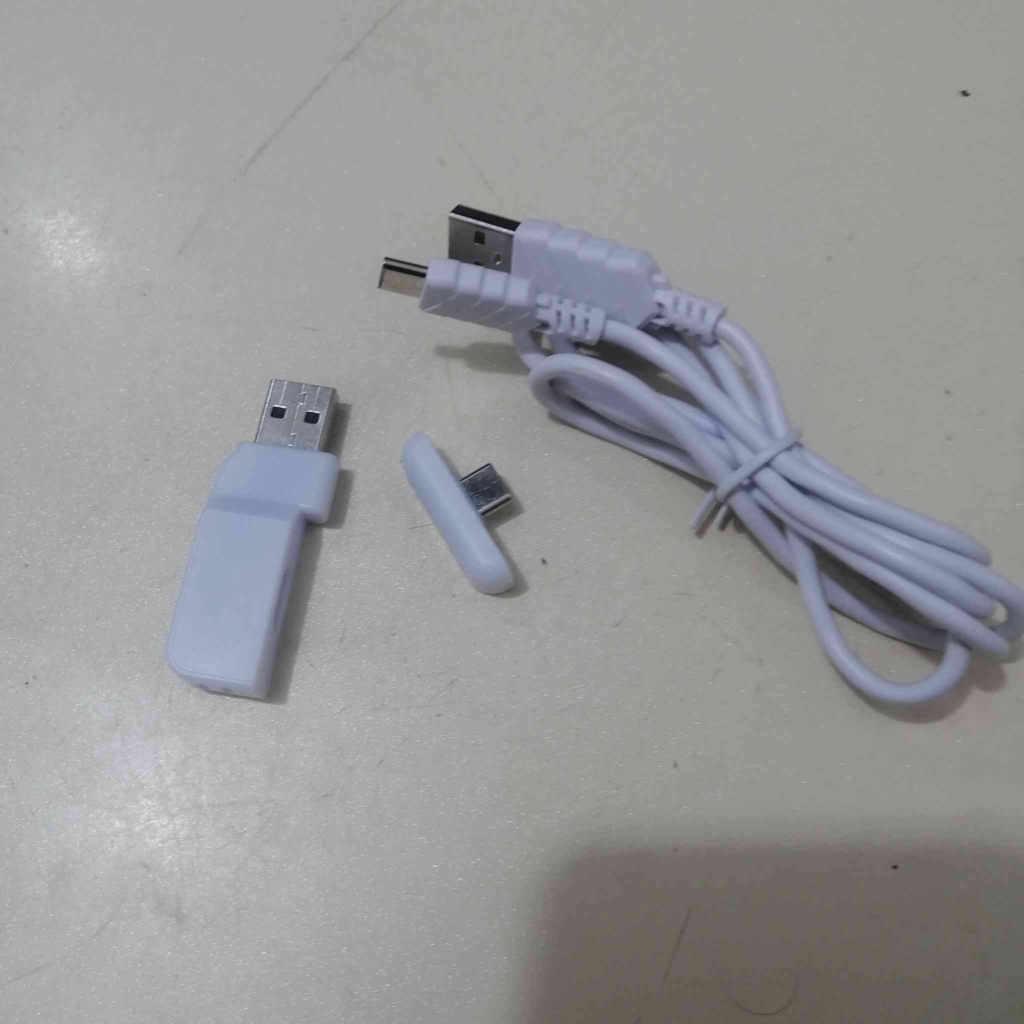 السلام عليكم عندي جوستك هاي المعلومات عن نوعيه الجوستك
fantechiraq  PC كونترولر وايرليس للجوال و ال
Fantech WGP12S
............................
وضعين للعب (واير/وايرليس USB / وايرليس type-c )
دزاين جديد مطور
Antidrift
Hall effect sticks & trigger
Turbo mode
For PC / PS4 / PS3 / Android / switch
Timed macro يسجل ويعيد نمط لعبك
متوافق كليا مع آلاف الألعاب
يعمل حتى 20 ساعة
Type-c cable
Dual Vibration
جيروسكوب
مع زرين في الخلف
1000HZ
مدى يصل إلى 8 أمتار
قابل للبرمجة
الوزن 205 غرام
اللون الابيض 
السعر ب 35,000 قفل 
موجود بس بمحافظه ذي قار وماكو توصيل الباقي المحافظات 
تواصل على الخاص


**إذا كنت صاحب هذا الإعلان وتريد حذفه لأي سبب، رجاءا أرسل رسالة إلى الدعم الفني**