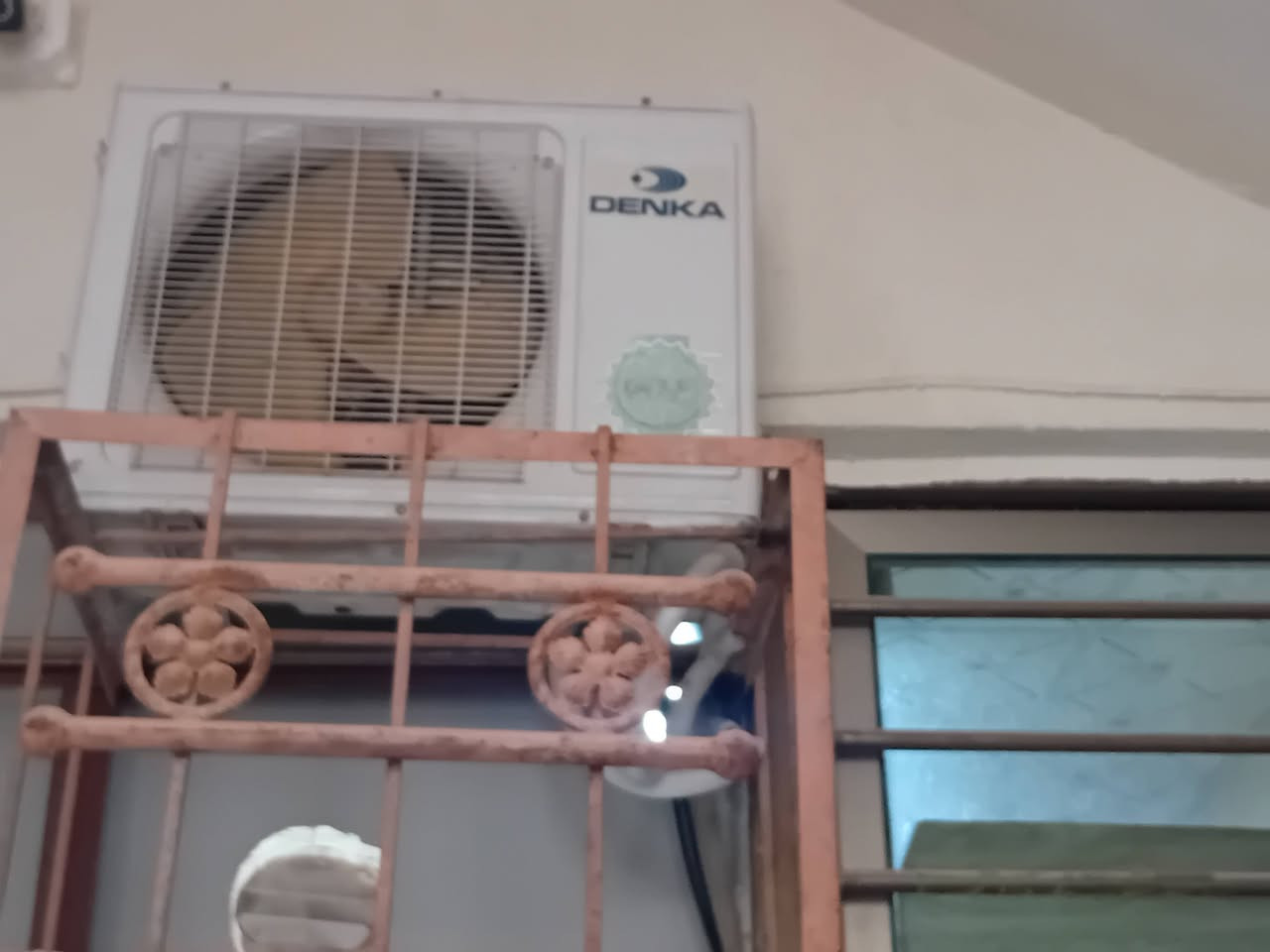 السلامه عليكم عندي سبلت للبيع طن واحد سعر 250 وبي مجال ولستفسار ع هذه لرقم ***********
