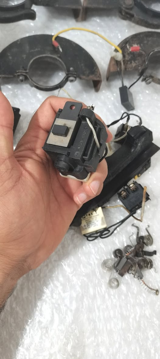 قراض كوسرات هيتاشي وا ماكيتا للبيع
يفيدن المصلحين كلهن شغالات امانه الله ونضيفات

مكاني البصرة القرنة ***********
