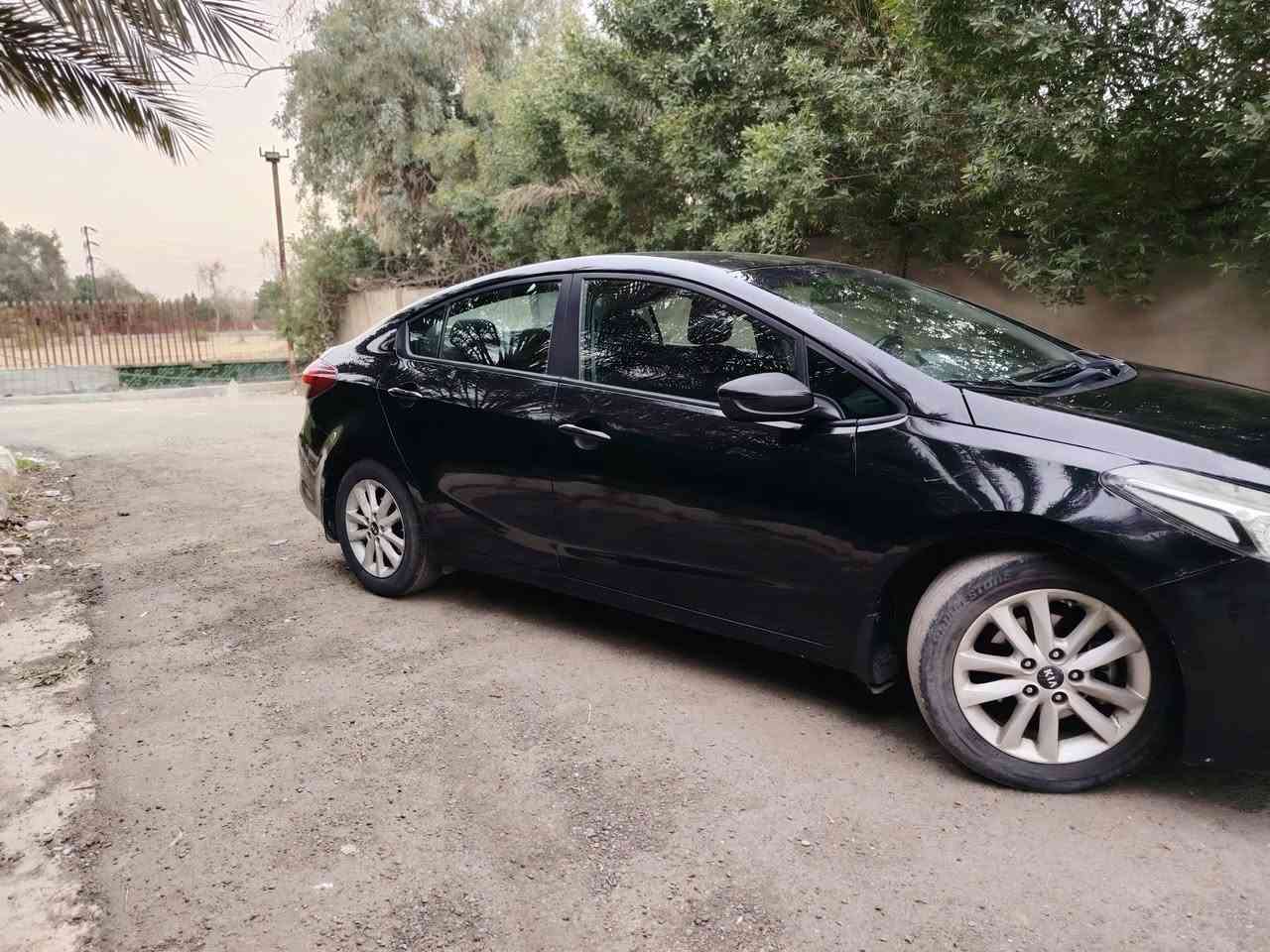 سلام عليكم كيا فورتي 2017 وارد أمريكي مكفوله من الصبغ وال تبديل ومكفول ايرباك وايضن شواصي ماشيه 76الف مواصفات تحكم استرين جهتين مود درايف شاشه محرك 2000 كامره خلفيه سياره جاهزه من جميع النواحي سياره باسمي تحويل ثاني يوم موقع سياره بغداد رقم تلفون *********** السعر ١٢٠ وبيه مجال شي قليل
