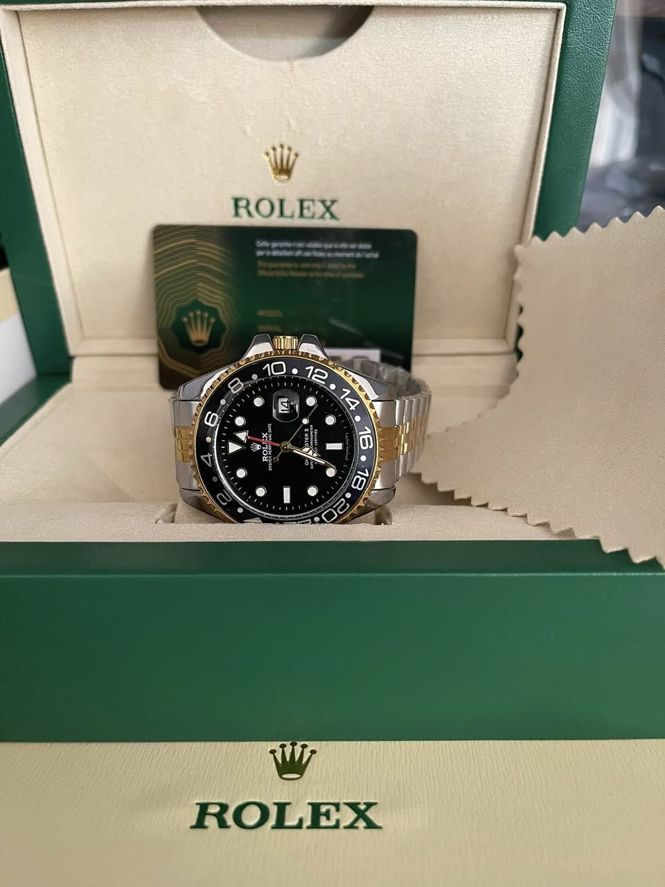 رولكس GMT فول كوالتي  ضهر كشف اربع مياله طوك دوار القطعه ولا غلطه سعره 60 قفل وماكو هيج سعر


**إذا كنت صاحب هذا الإعلان وتريد حذفه لأي سبب، رجاءا أرسل رسالة إلى الدعم الفني**
