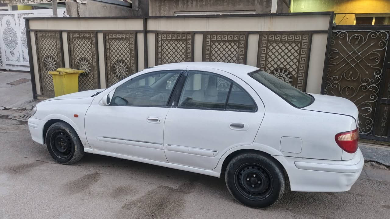 السلام عليكم نيسان سني ٢٠٠٢ جانت لون اصفر وتحولت خصوصي عل قرار المرور محرك قبق اسود  العنوان بغداد الزعفرانية السعر ٥٠ وبيهة مجال للاستفسار ***********
