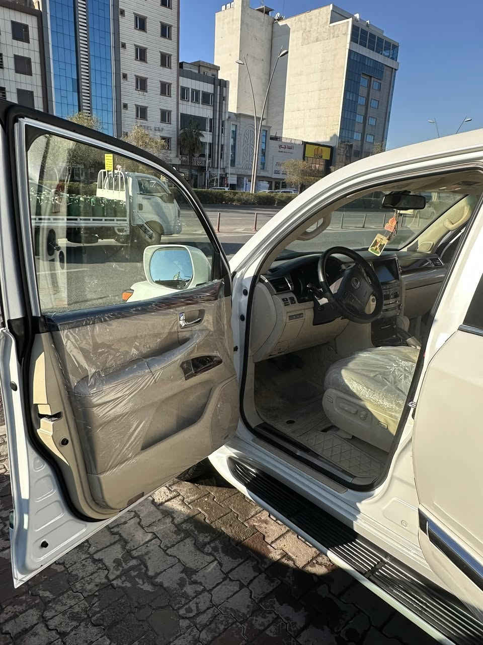 سلام عليكم شباب
لكزس برييممم اصل 
موديل 2013 
شكل بلادي 
مواصفات ميحتاج اذكرهن 
فول الفول 
جكات 
سلايت 
4قطع بصمه 
صندوك قطعتين كهرباء 
3شاشات 
كشنات تبريد +تدفئه 
زراك لايت 
خزن ميموري 
مري قلاب 
كامرات محيطية 
تشغيل عن بعد 
شفتات ستيرن 
وهواي مواصفات ما تنعد 
حداديه جديده اماميه خلفيه 
تخم دبلات امامي خلفي 
تخم تاير جديد دلوب 
سنويه جديدة رقم جديد
ماشيه 169 حقيقي 
سياره بيها جاملغ الخلفي الحد جام مصبوغ  تكم مابيها ومكان صغير كلش كلش بي دي ار 
مكانها اربيل 
سعرها سعر وحده موديل 2011 
ب 365 وبيها مجال جداً جداً بسيط 
***********
