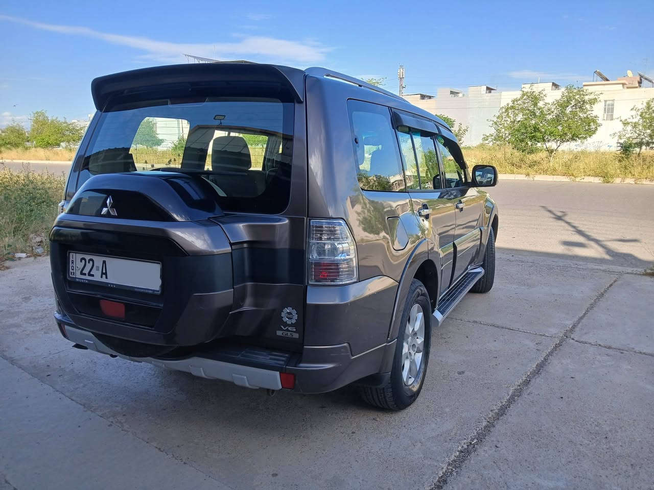 Mitsubishi Pajero 2016
متسيوبيشي باجيرو  
موديل ٢٠١٦
لون قهوائي 
محرك ٣٥٠٠ المرغوب
كير ومحرك وتبريد بشرط 
دبل اكسل شغال بلاد
ABS
ربع جاملغ صبغ فقط رش الجاملغ بدون ضربة 
مكفوله من الضربه والحادث
تحكم ستيرن 
تحديد سرعة
لايتات زنون بلاد
مسجل نظام صوتي JBL وبلوتوث صوت CD & AUX و فلاش ميموري
تدفئة وتبريد مركزي
مري شفط
 بروجكتر امامي وخلفي
سبعة راكب عائلي
ويل كب17 بلادي
سنوية نافذة لغاية ٢٠٢٨
سياره جاهزه بدون مصرف 
السيارة بأسمي تحويل فقط
 170$ السعر
مكان السياره أربيل 

 
***********
