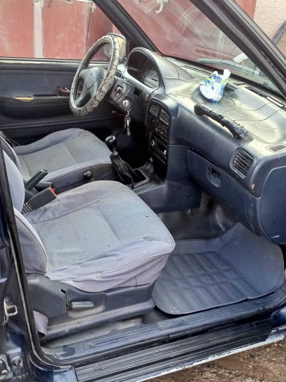 سلام عليكم كيا سبورتاج موديل 93 رقم بغداد ساره مكفولة سعر 37 وبيها مجال*********** مكان السياره بغداد المعامل
