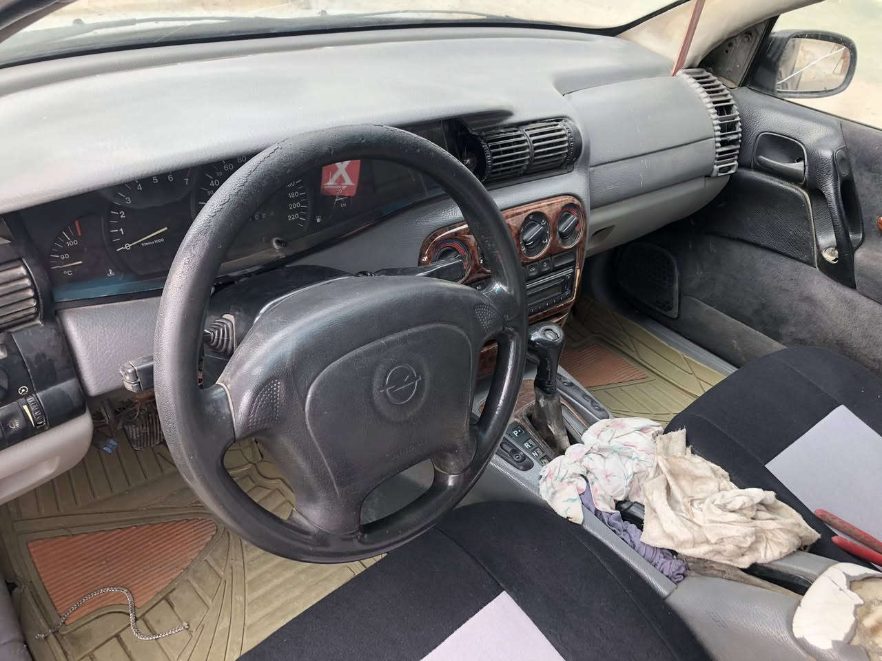 سلام عليكم اوبل بزون موديل 1995كيرومكنه ونجي ٤سندرتبريد شغل ماعده راتيتر فقط تخم تاير جديد صدر مامي وخلفي رقم بغدا سنويه الى ٢٧ كهرباء كله شغل مابيه اي نقص سيار مكفوله من ضربه فقط جرده وتريك البصره وين ماعجبك روح بيه جهزه عله اخر حبيه السعره ٣٥مكاني بغداد بلديات وهذ رقمي ***********
