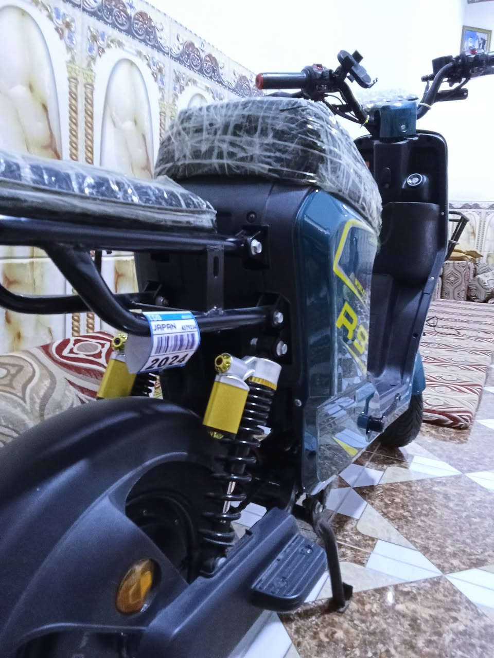 دراجه لل بيع شحن دراجه جديده كلش موديل 2024 مخزونه نضيفه كلش بعده وكيل برقي ما مفتوح بيهي السعر 500 وبهي مجال قليل مكان بصره ابو الخصيب رقم ***********
