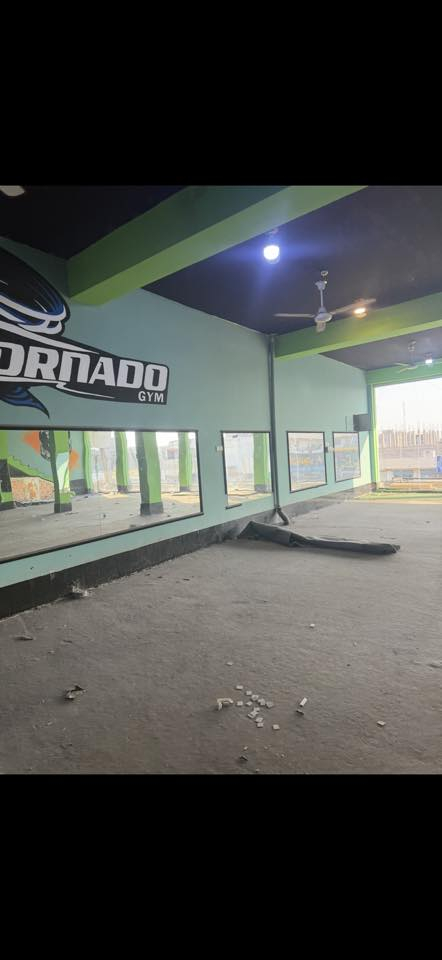 السلام عليكم 
البنايه لليجار طابق ثاني…
العنوان.الخمسه كيلو شارع الخدمي
المساحه300
للاستفار***********
