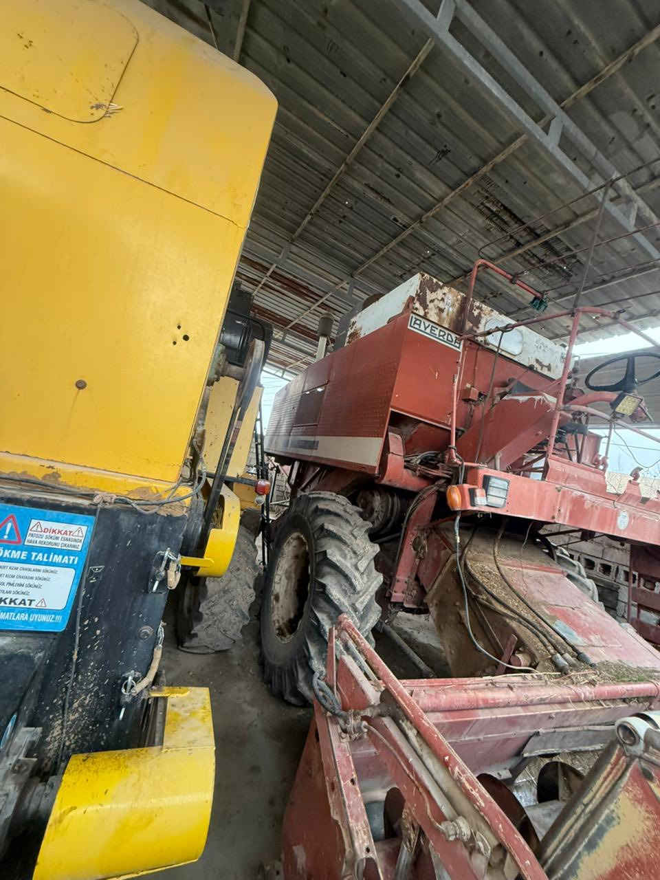 للبيع لافيرد 2010 اوربي منفيس 
 محرك سوبر نضيفه ادامه كامله  مكمل يعني معمل معمر 
 كسر ولحيم كلو بشرط سعر 150 ورقه بي مجال الستفسار ***********
***********
